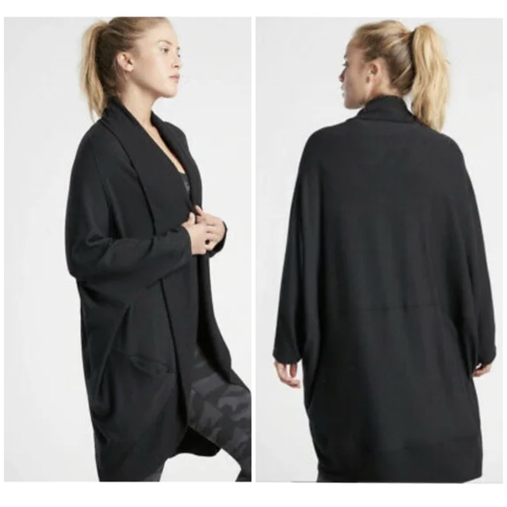 Athleta Ethereal Cocoon Wrap Sweater Cardi in Black Size S / M EUC